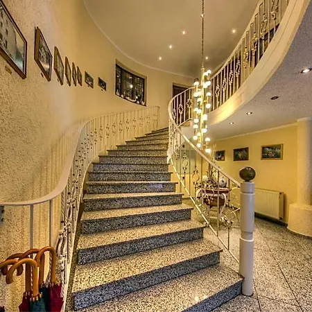 Hotel Burgfrieden