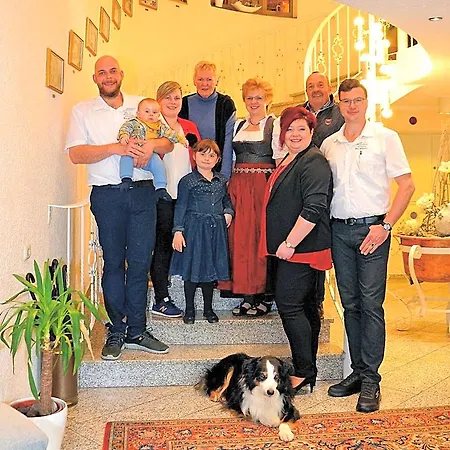 Burgfrieden Hotel 3*